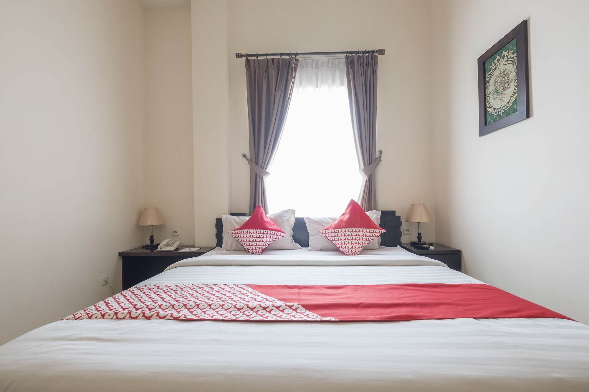 Oyo 424 Asia Hotel มากาซาร์ ภายนอก รูปภาพ